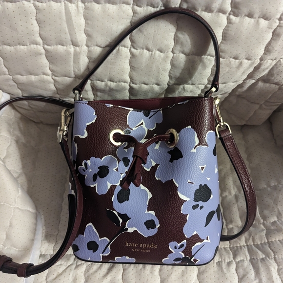 Kate Spade Bucket Purse - Picture 1 of 3
